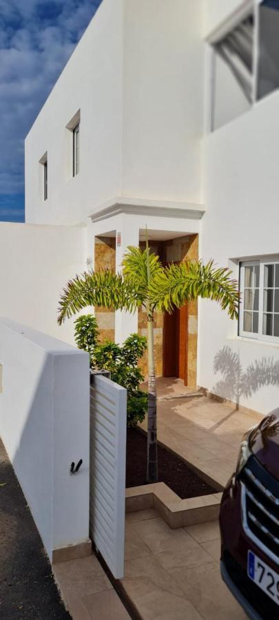 Villa Pousadoiro Playa Blanca  Buitenkant foto