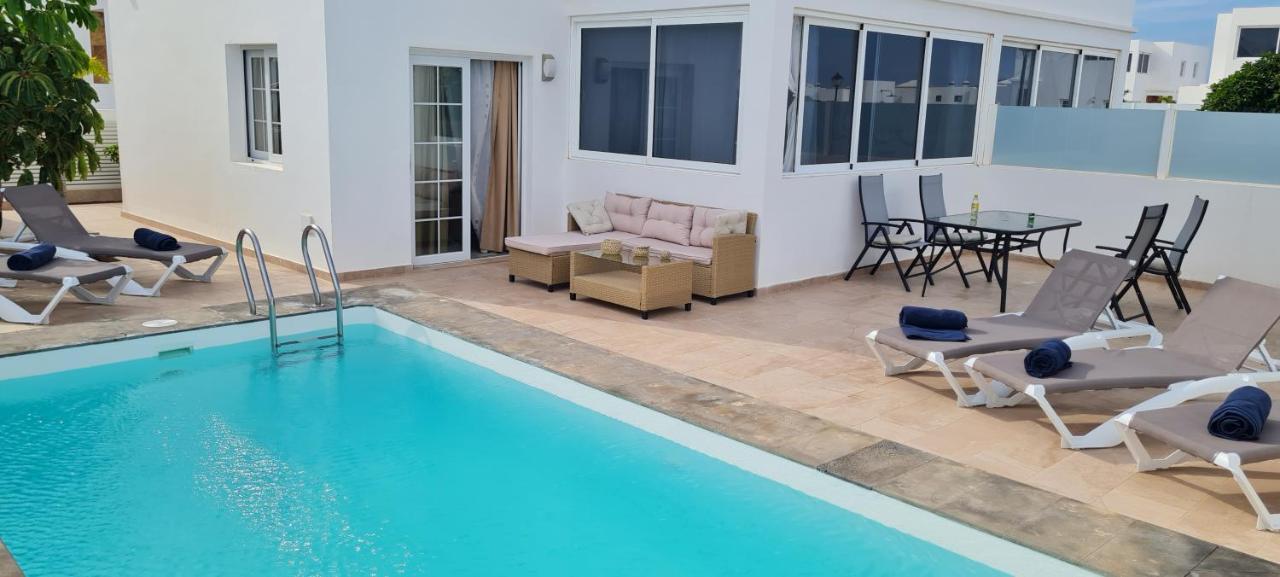 Villa Pousadoiro Playa Blanca  Buitenkant foto