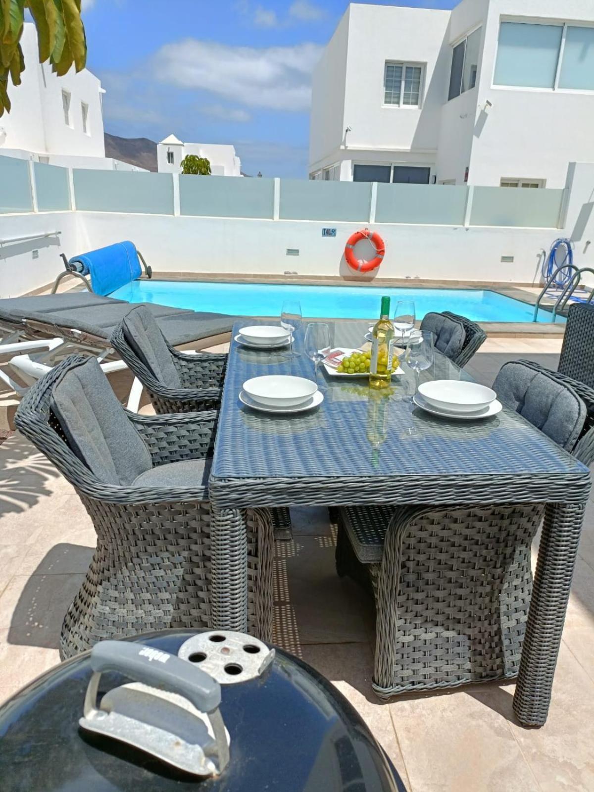 Villa Pousadoiro Playa Blanca  Buitenkant foto